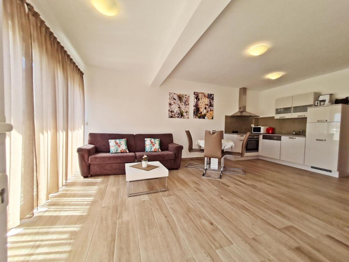 Ab Villa Podstrana Exterior photo